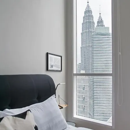 Soho Suites Klcc By Guesthouse Kuala Lumpur Exterior photo