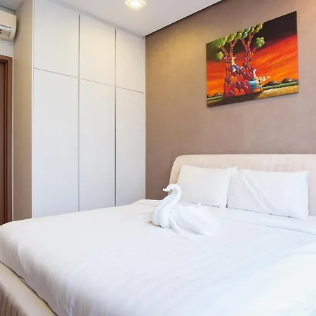 Soho Suites Klcc By Guesthouse Kuala Lumpur Exterior photo