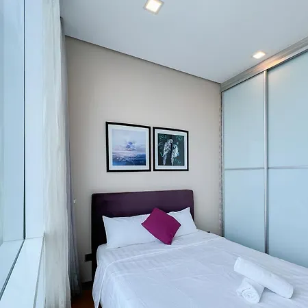 Soho Suites Klcc By Guesthouse Kuala Lumpur Exterior photo