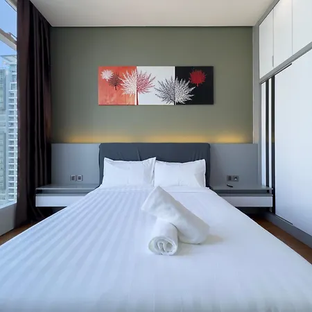Soho Suites Klcc By Guesthouse Kuala Lumpur Exterior photo